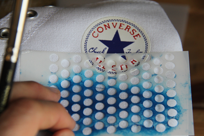 Stencil1_dots_Converse_7