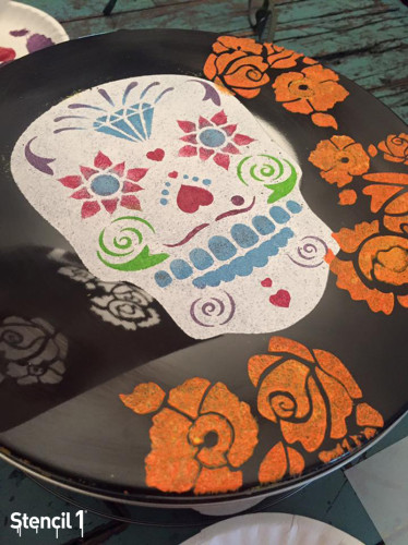 Sugar_skull_stencil_cookietin